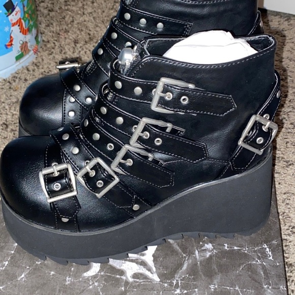 Demonia Scene 30 Boots - Picture 4 of 10